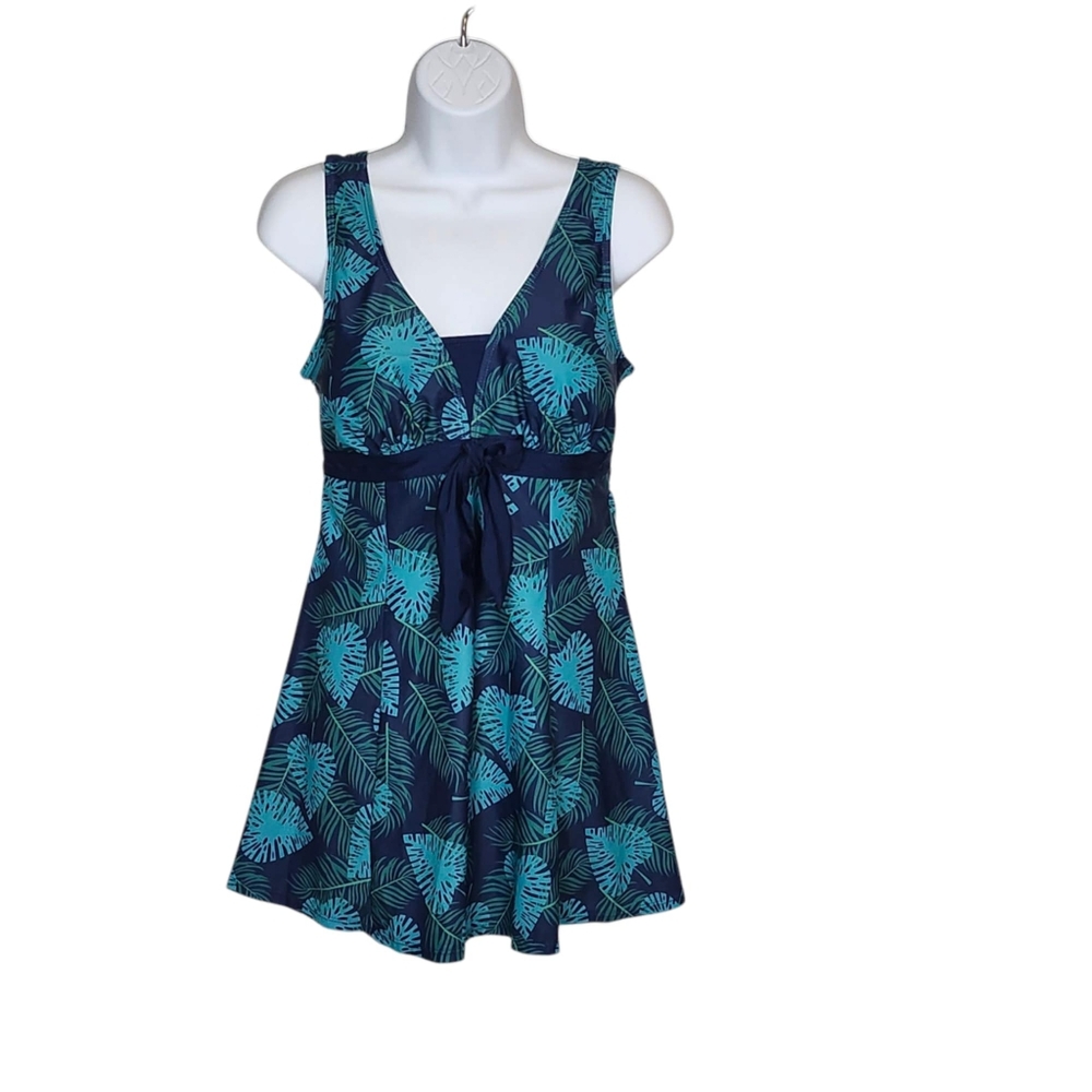 Ecupper Swimdress With Built In Boy Shorts Size M
